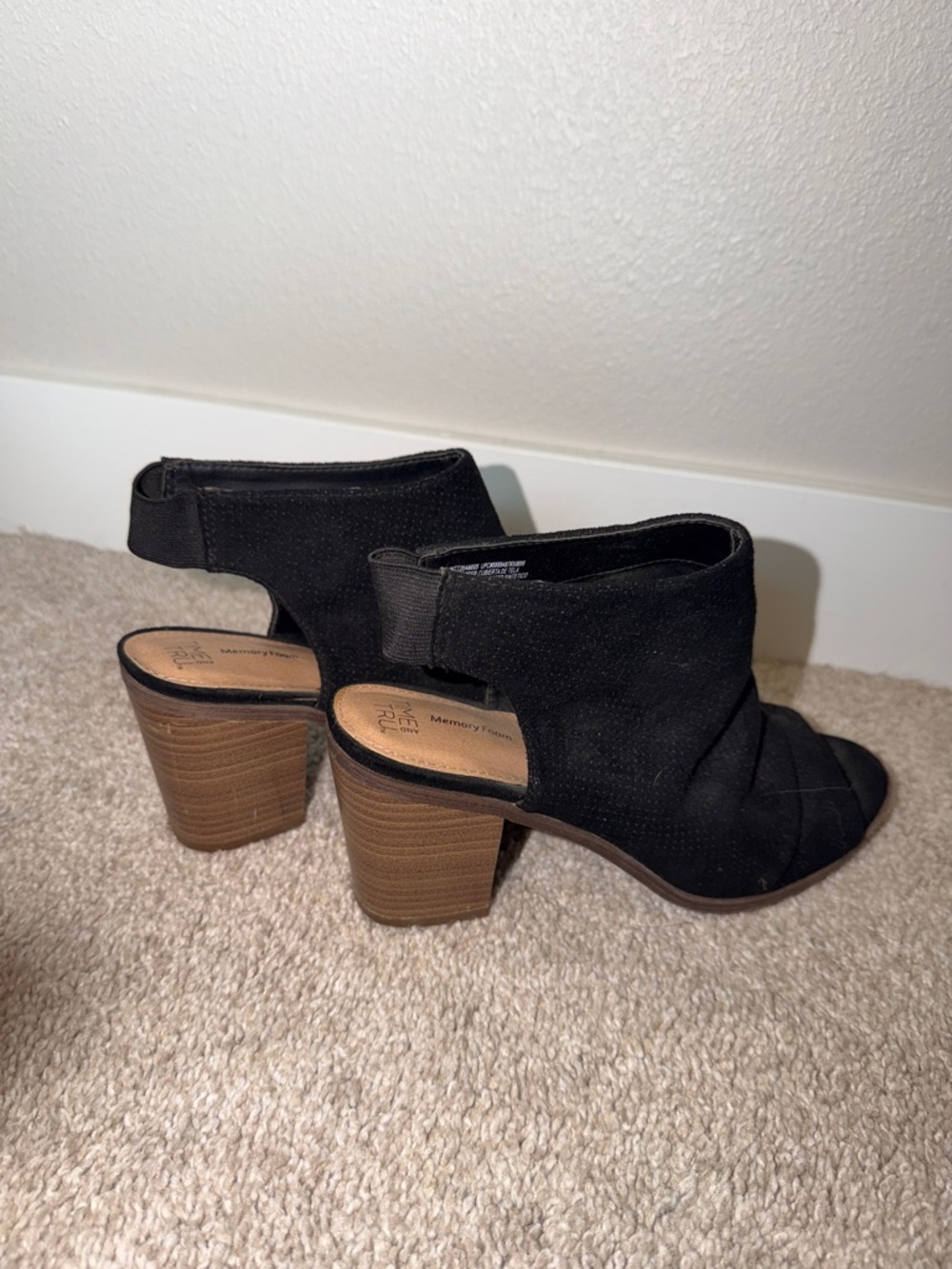 Time and Tru Black Peep-Toe Slingback Heels - Picture 4 of 4